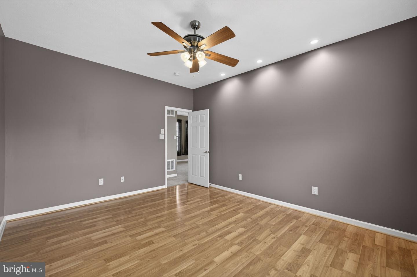 207 TREFOIL CT, WINCHESTER, Virginia 22602, 3 Bedrooms Bedrooms, ,3 BathroomsBathrooms,Residential,For sale,207 TREFOIL CT,VAFV2038808 MLS # VAFV2038808