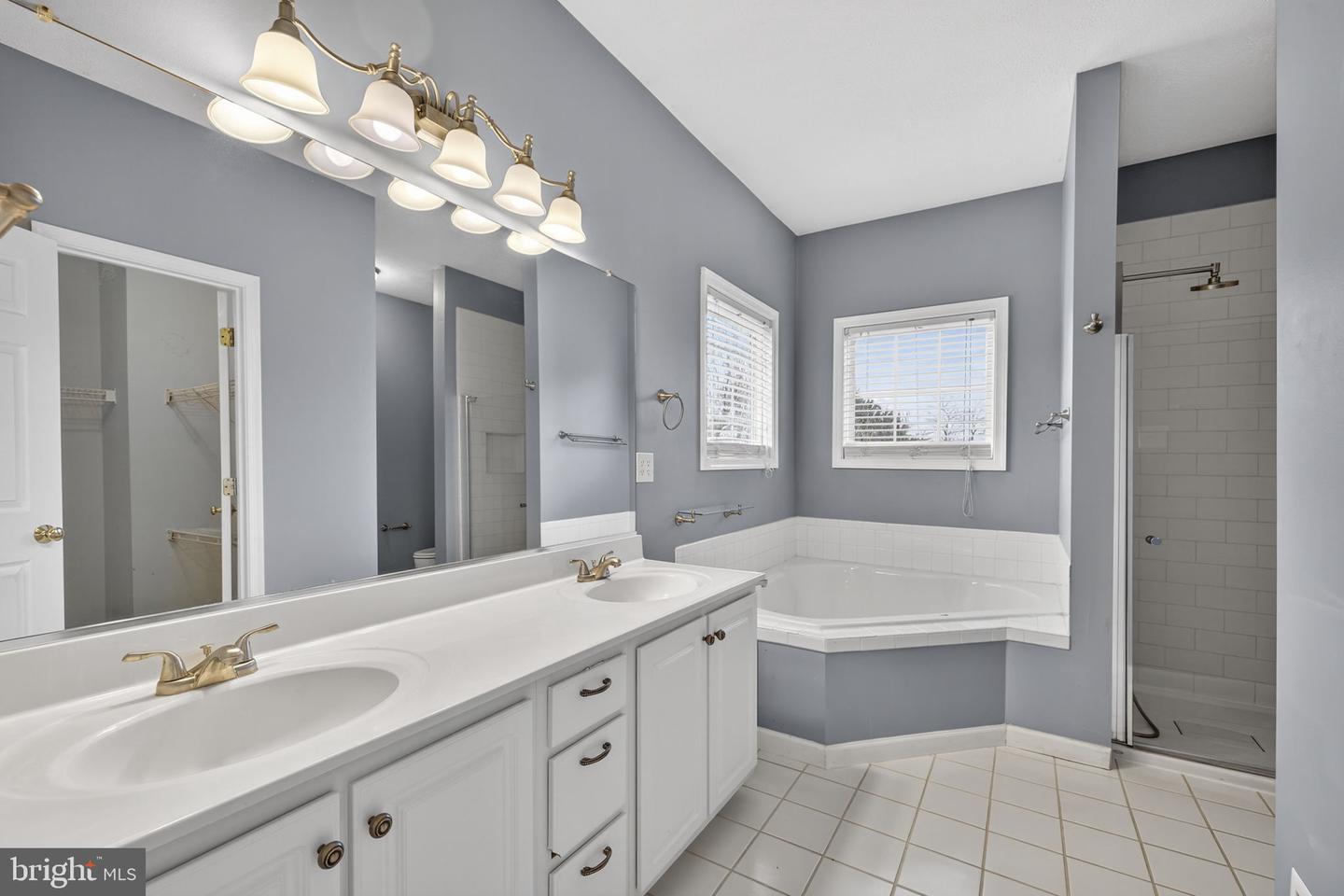 207 TREFOIL CT, WINCHESTER, Virginia 22602, 3 Bedrooms Bedrooms, ,3 BathroomsBathrooms,Residential,For sale,207 TREFOIL CT,VAFV2038808 MLS # VAFV2038808