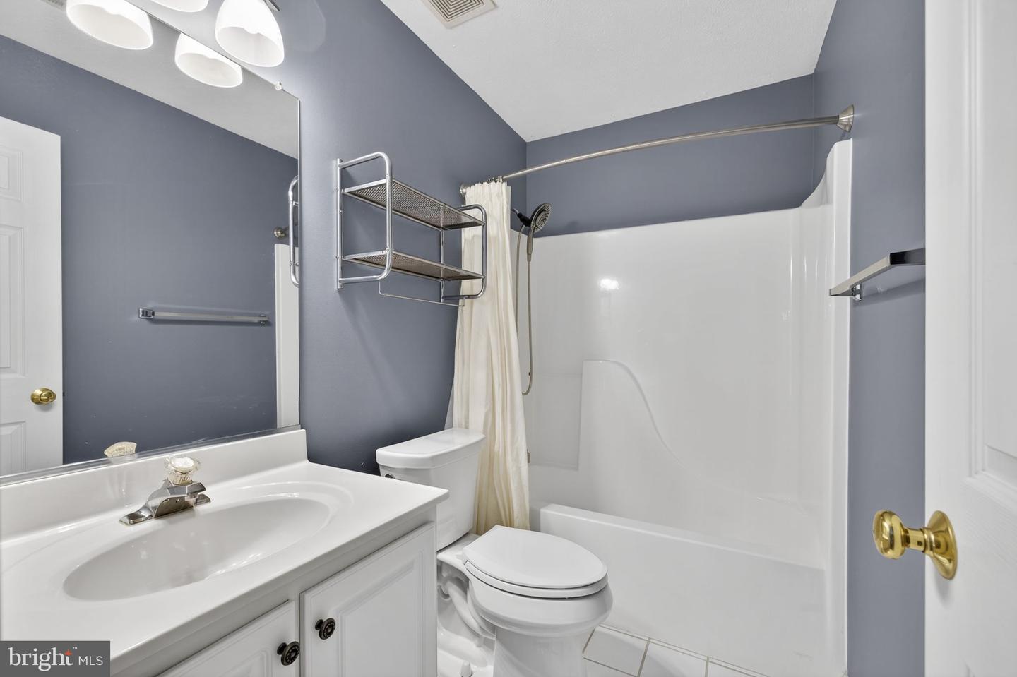 207 TREFOIL CT, WINCHESTER, Virginia 22602, 3 Bedrooms Bedrooms, ,3 BathroomsBathrooms,Residential,For sale,207 TREFOIL CT,VAFV2038808 MLS # VAFV2038808