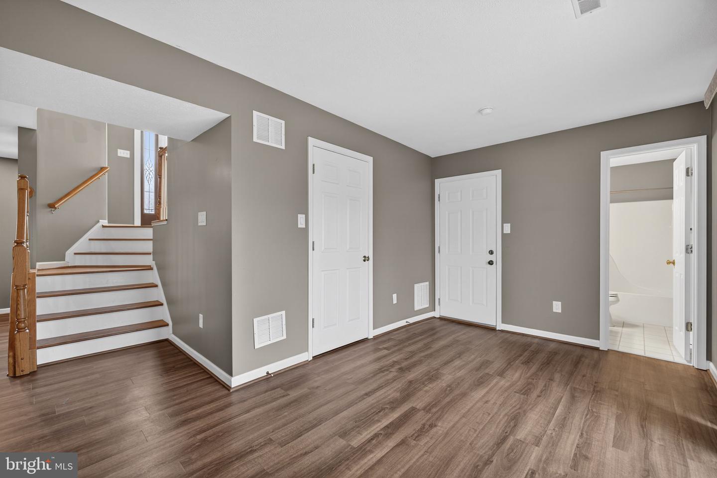 207 TREFOIL CT, WINCHESTER, Virginia 22602, 3 Bedrooms Bedrooms, ,3 BathroomsBathrooms,Residential,For sale,207 TREFOIL CT,VAFV2038808 MLS # VAFV2038808