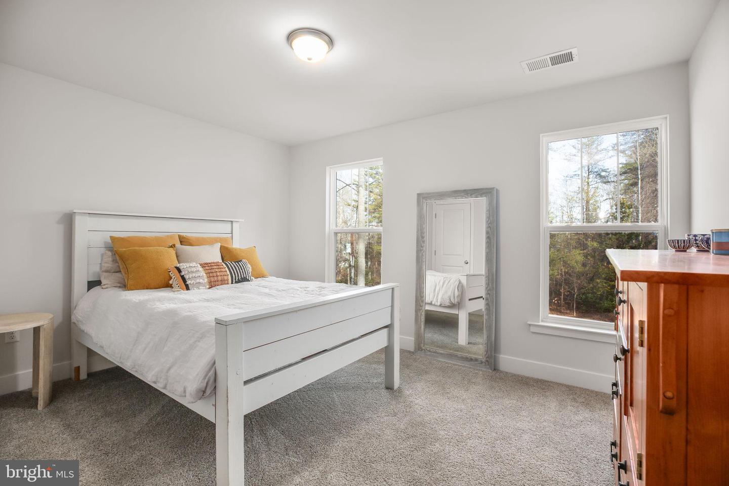 2102 LAKEVIEW PKWY, LOCUST GROVE, Virginia 22508, 4 Bedrooms Bedrooms, 14 Rooms Rooms,1 BathroomBathrooms,Residential,For sale,2102 LAKEVIEW PKWY,VAOR2013094 MLS # VAOR2013094