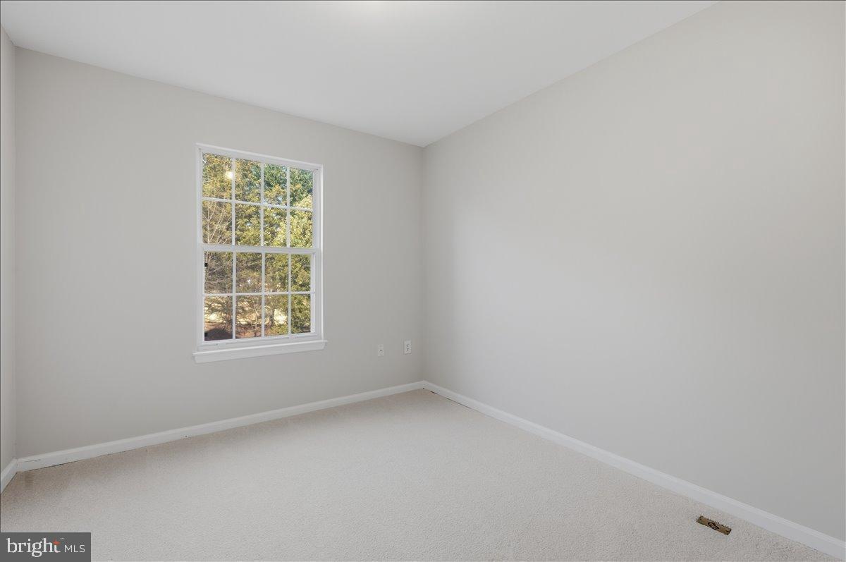 8307 GREEN HERON WAY #11, LORTON, Virginia 22079, 3 Bedrooms Bedrooms, 6 Rooms Rooms,2 BathroomsBathrooms,Residential,For sale,8307 GREEN HERON WAY #11,VAFX2285144 MLS # VAFX2285144