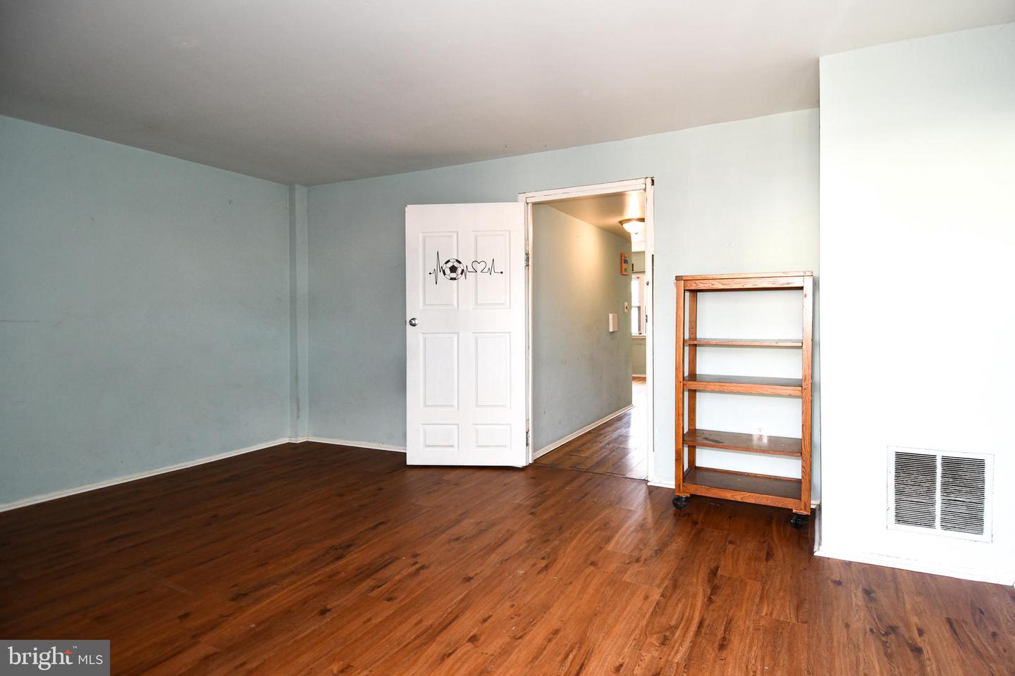 14623 BAKERSFIELD ST, WOODBRIDGE, Virginia 22193, 3 Bedrooms Bedrooms, ,1 BathroomBathrooms,Residential,For sale,14623 BAKERSFIELD ST,VAPW2110372 MLS # VAPW2110372