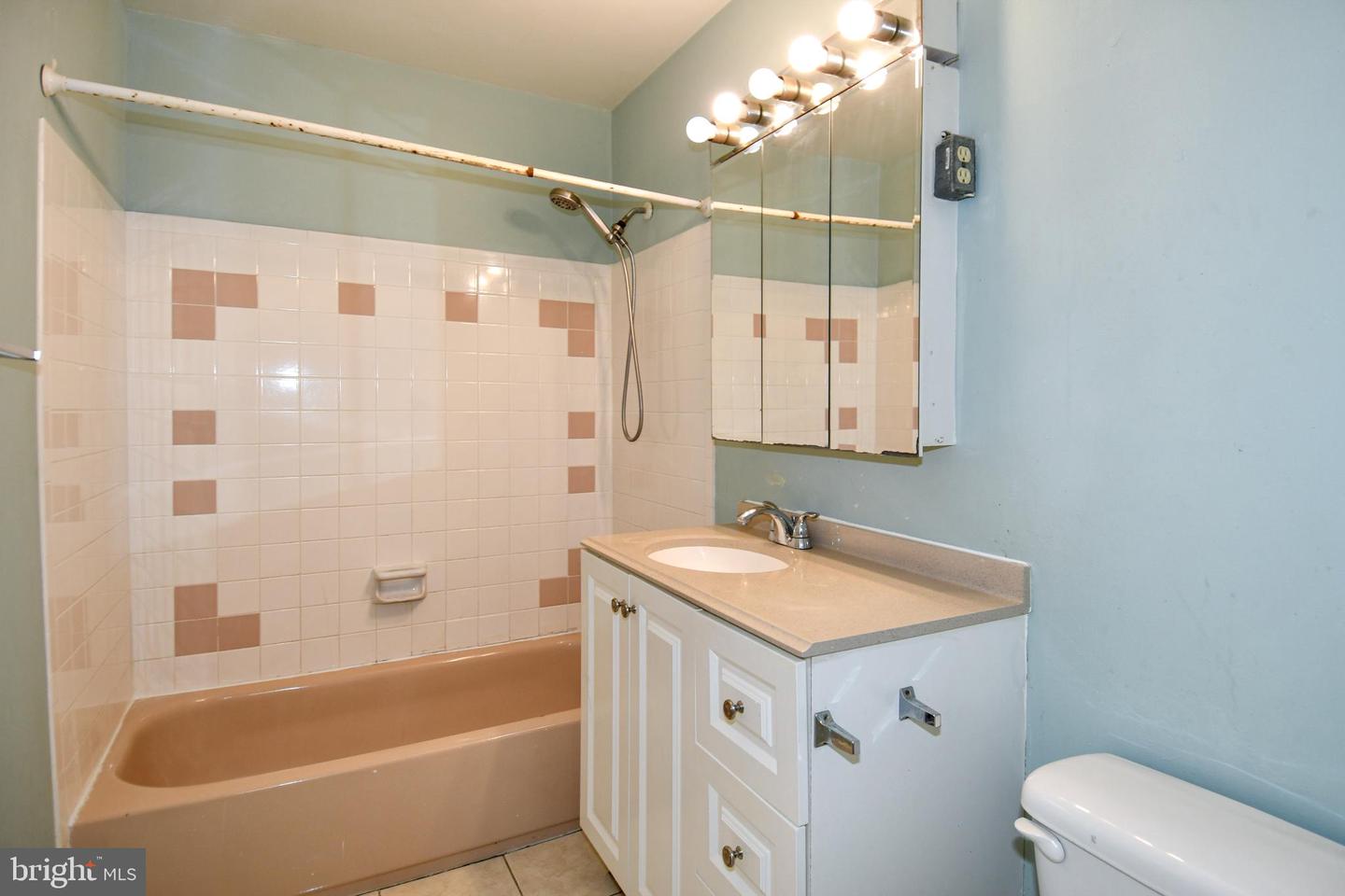 14623 BAKERSFIELD ST, WOODBRIDGE, Virginia 22193, 3 Bedrooms Bedrooms, ,1 BathroomBathrooms,Residential,For sale,14623 BAKERSFIELD ST,VAPW2110372 MLS # VAPW2110372