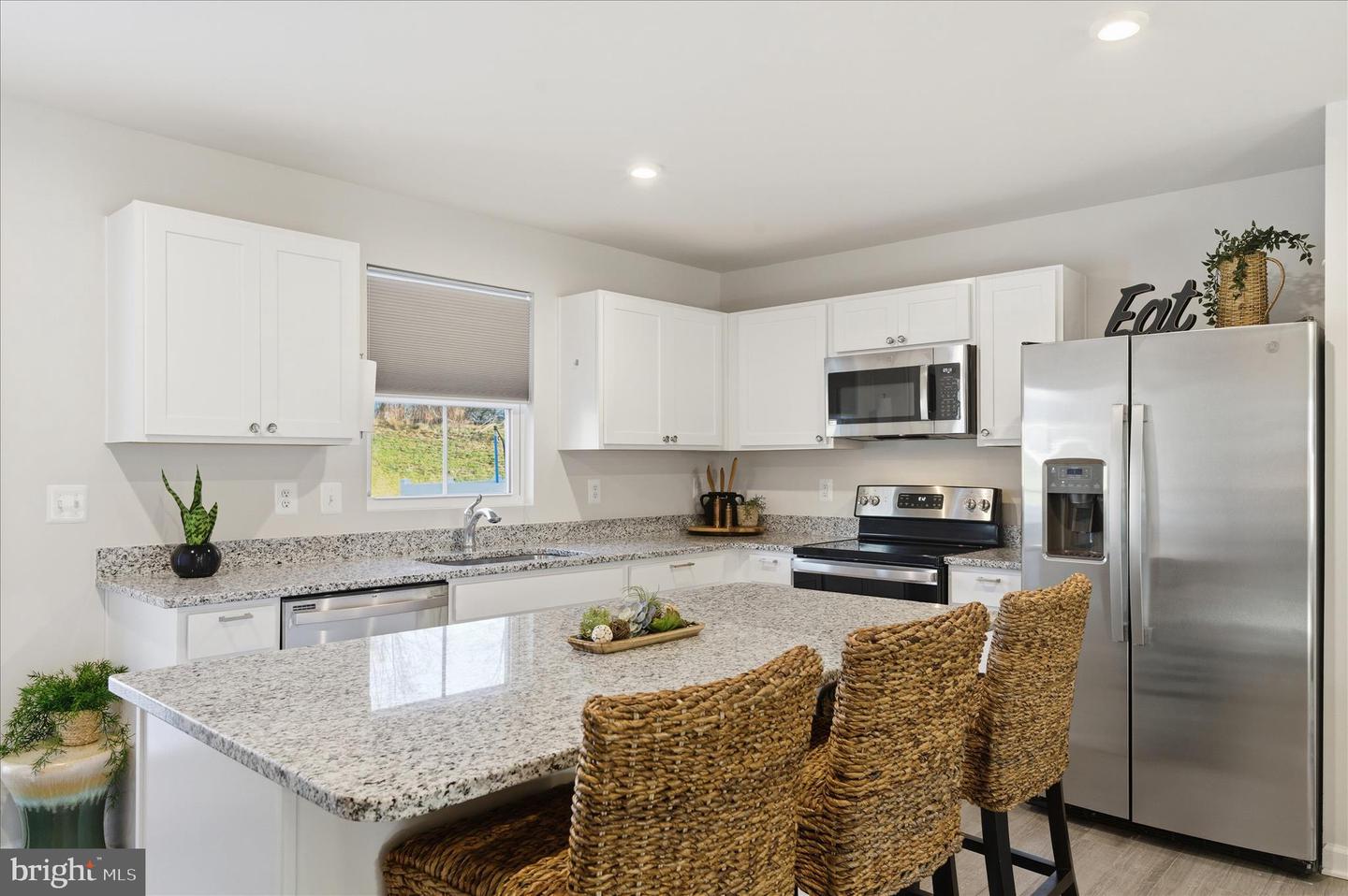 152 EMMET ST, MIDDLETOWN, Virginia 22645, 4 Bedrooms Bedrooms, ,2 BathroomsBathrooms,Residential,For sale,152 EMMET ST,VAFV2038830 MLS # VAFV2038830