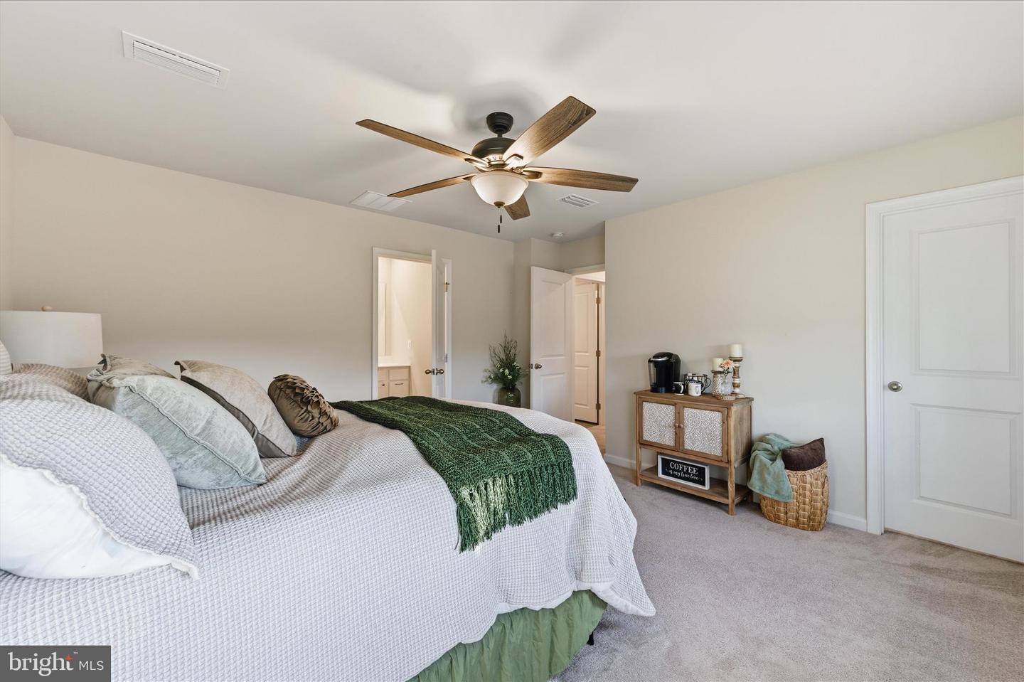 152 EMMET ST, MIDDLETOWN, Virginia 22645, 4 Bedrooms Bedrooms, ,2 BathroomsBathrooms,Residential,For sale,152 EMMET ST,VAFV2038830 MLS # VAFV2038830