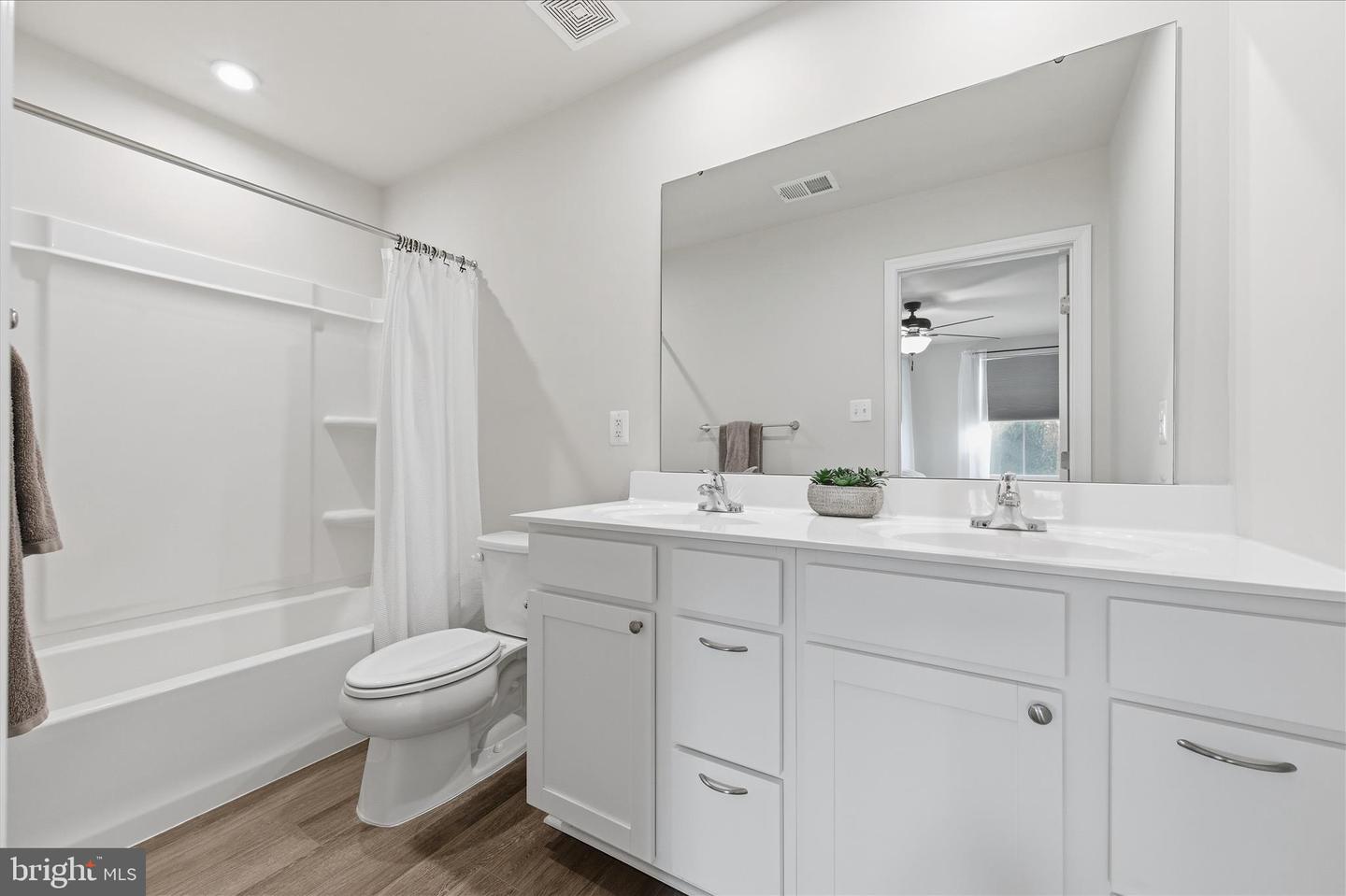 152 EMMET ST, MIDDLETOWN, Virginia 22645, 4 Bedrooms Bedrooms, ,2 BathroomsBathrooms,Residential,For sale,152 EMMET ST,VAFV2038830 MLS # VAFV2038830