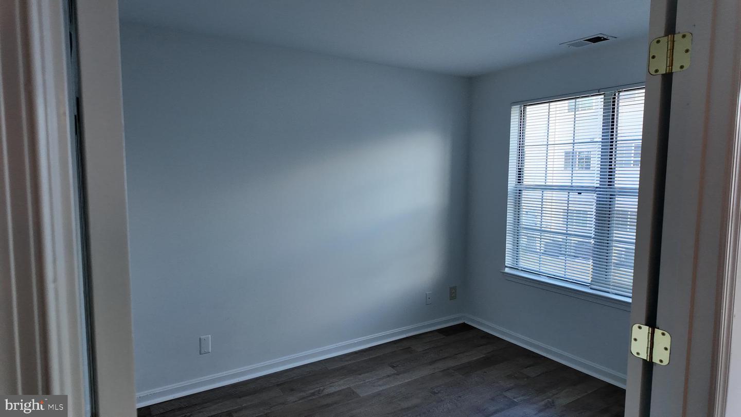 1123 HUNTMASTER TER NE #202, LEESBURG, Virginia 20176, 2 Bedrooms Bedrooms, ,1 BathroomBathrooms,Residential,For sale,1123 HUNTMASTER TER NE #202,VALO2113784 MLS # VALO2113784