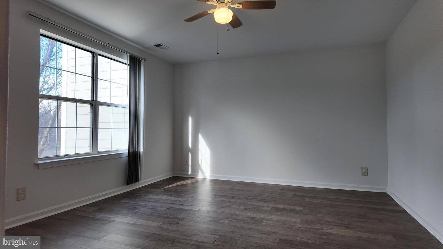 1123 HUNTMASTER TER NE #202, LEESBURG, Virginia 20176, 2 Bedrooms Bedrooms, ,1 BathroomBathrooms,Residential,For sale,1123 HUNTMASTER TER NE #202,VALO2113784 MLS # VALO2113784