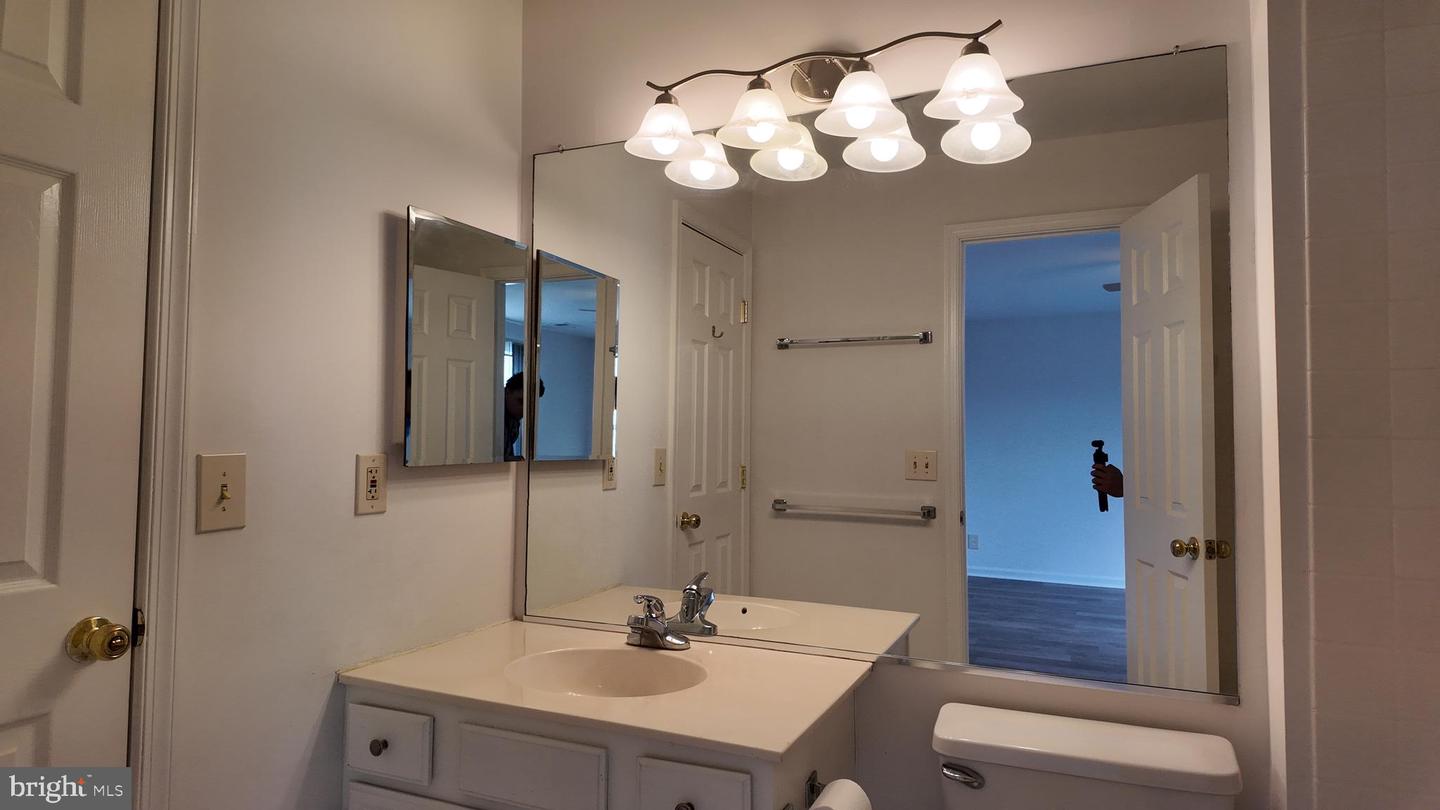 1123 HUNTMASTER TER NE #202, LEESBURG, Virginia 20176, 2 Bedrooms Bedrooms, ,1 BathroomBathrooms,Residential,For sale,1123 HUNTMASTER TER NE #202,VALO2113784 MLS # VALO2113784