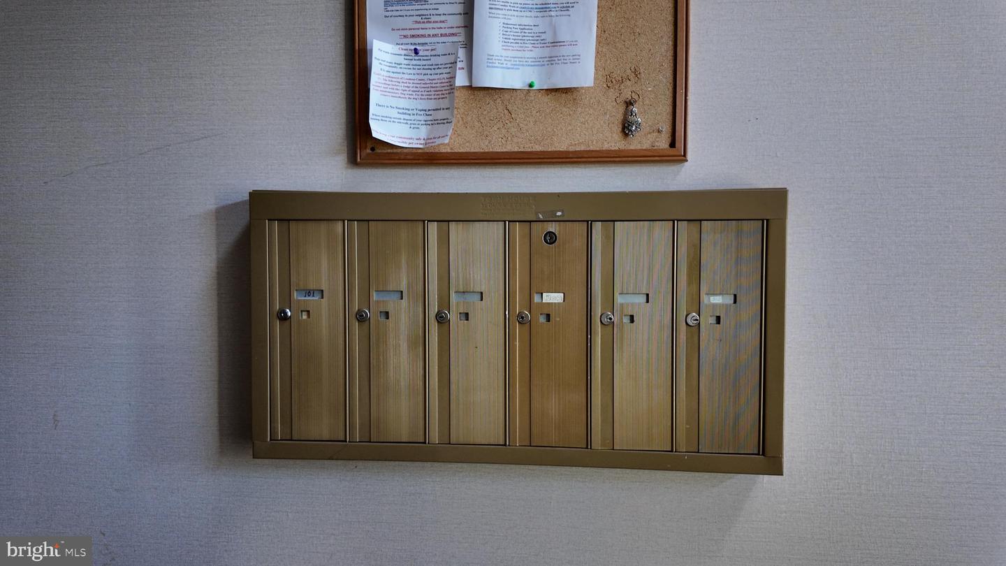 1123 HUNTMASTER TER NE #202, LEESBURG, Virginia 20176, 2 Bedrooms Bedrooms, ,1 BathroomBathrooms,Residential,For sale,1123 HUNTMASTER TER NE #202,VALO2113784 MLS # VALO2113784