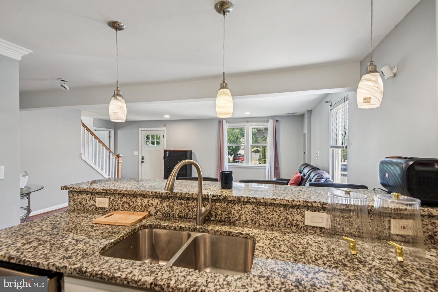 6715 WESTCOTT RD, FALLS CHURCH, Virginia 22042, 6 Bedrooms Bedrooms, ,4 BathroomsBathrooms,Residential,For sale,6715 WESTCOTT RD,VAFX2260260 MLS # VAFX2260260