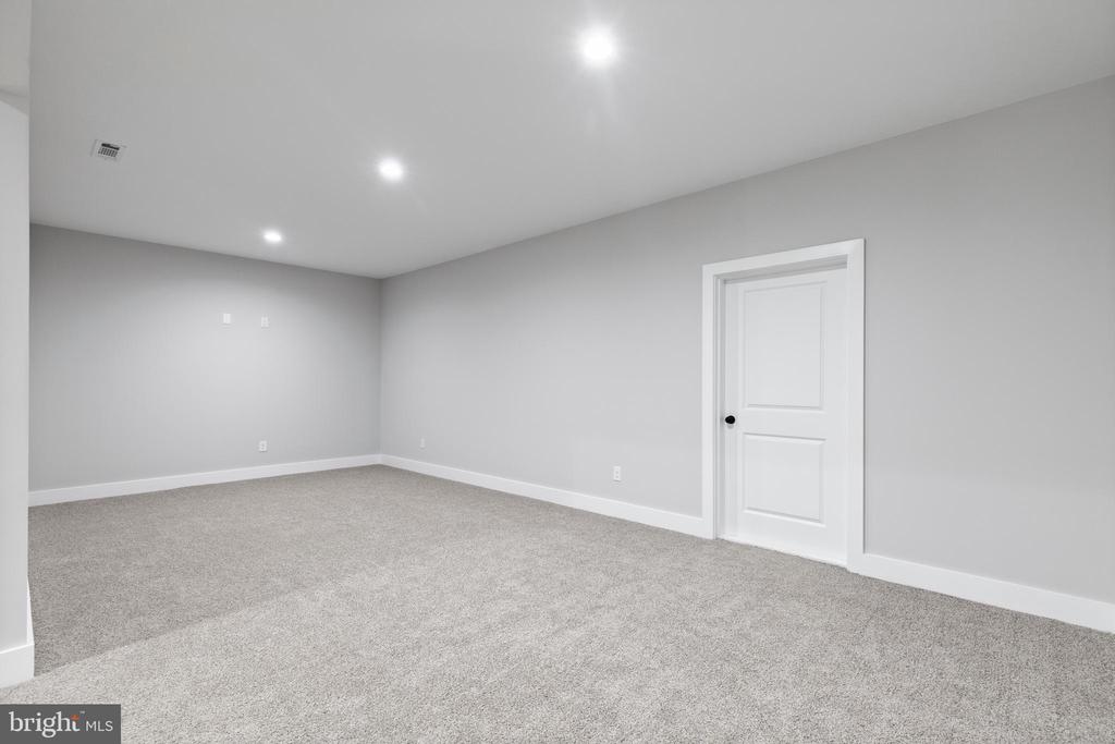 10416 NI RIVER DR, SPOTSYLVANIA, Virginia 22553, 4 Bedrooms Bedrooms, ,3 BathroomsBathrooms,Residential,10416 NI RIVER DR,VASP2037930 MLS # VASP2037930