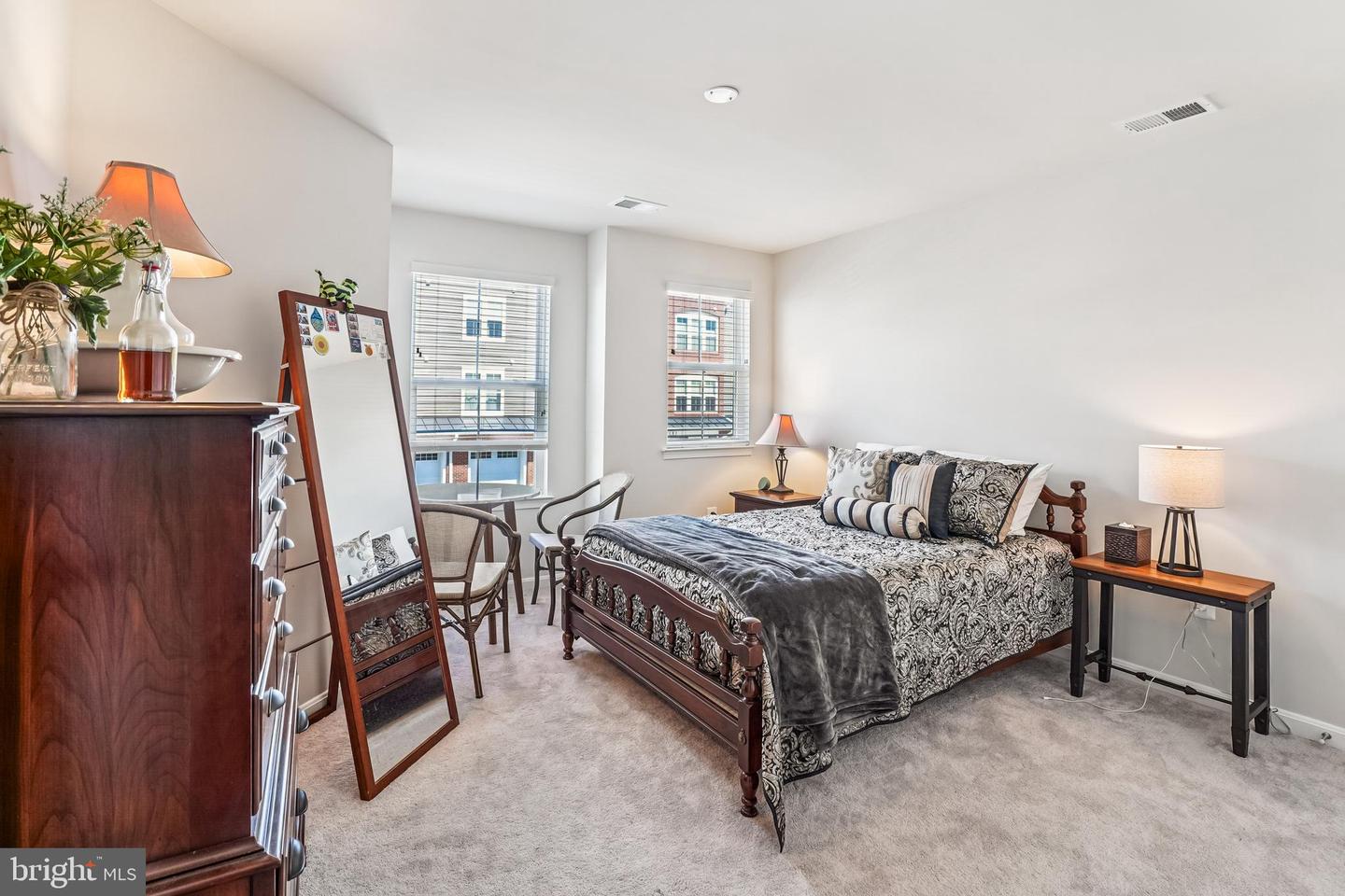 3703 HAVERTILL LN, WOODBRIDGE, Virginia 22193, 3 Bedrooms Bedrooms, 6 Rooms Rooms,2 BathroomsBathrooms,Residential,For sale,3703 HAVERTILL LN,VAPW2104222 MLS # VAPW2104222