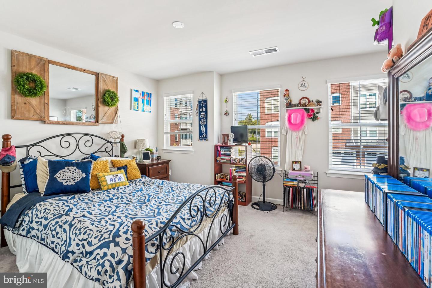 3703 HAVERTILL LN, WOODBRIDGE, Virginia 22193, 3 Bedrooms Bedrooms, 6 Rooms Rooms,2 BathroomsBathrooms,Residential,For sale,3703 HAVERTILL LN,VAPW2104222 MLS # VAPW2104222