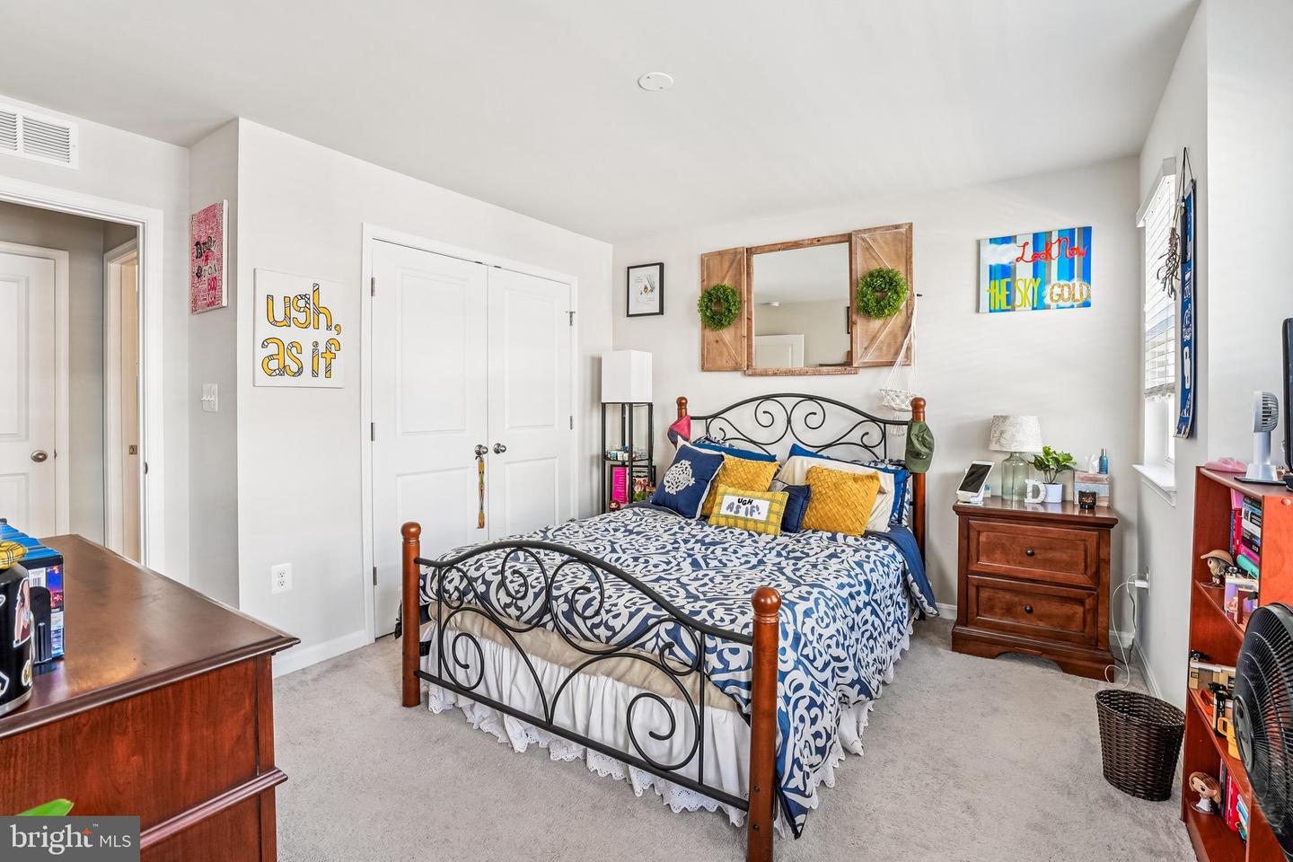 3703 HAVERTILL LN, WOODBRIDGE, Virginia 22193, 3 Bedrooms Bedrooms, 6 Rooms Rooms,2 BathroomsBathrooms,Residential,For sale,3703 HAVERTILL LN,VAPW2104222 MLS # VAPW2104222