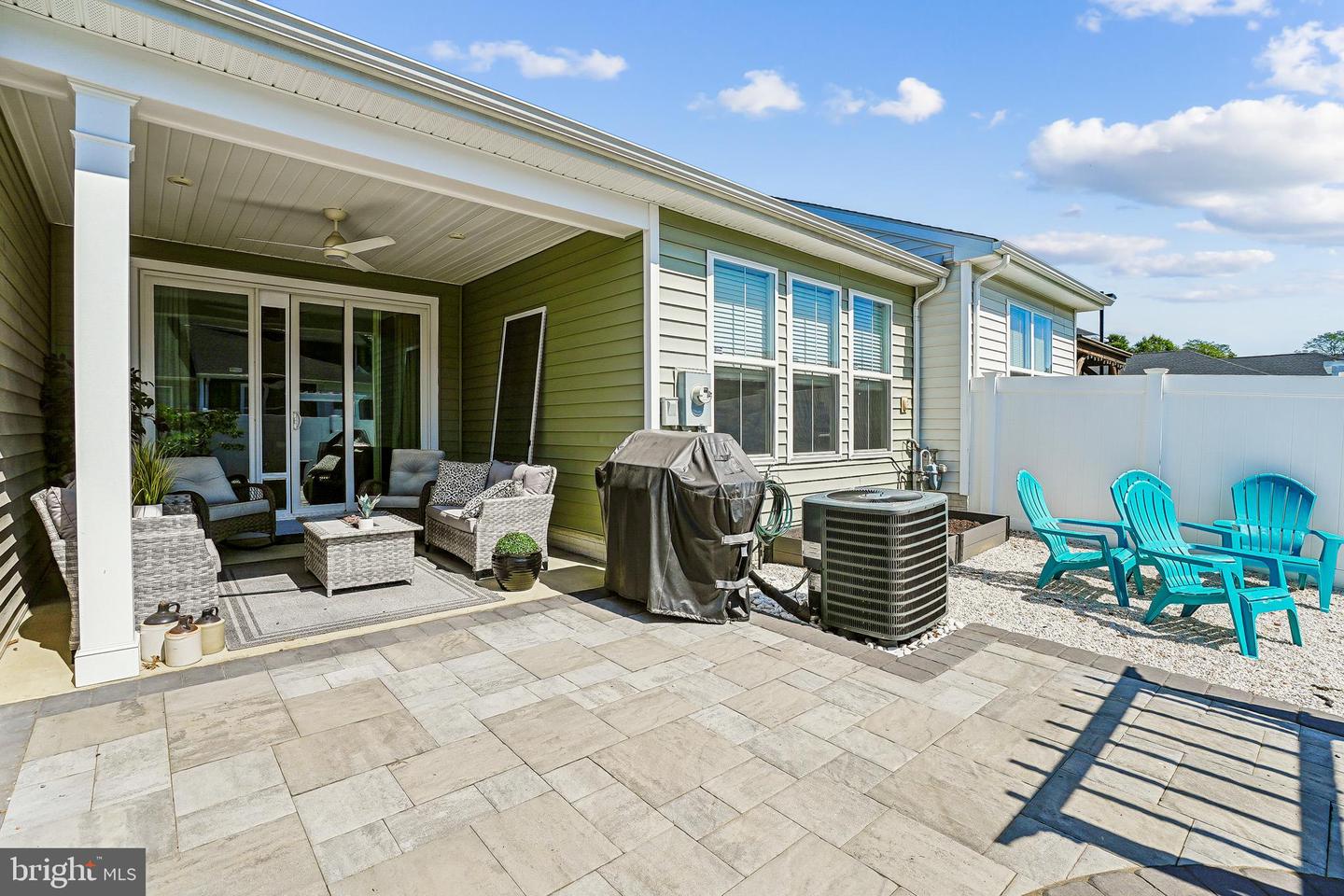 3703 HAVERTILL LN, WOODBRIDGE, Virginia 22193, 3 Bedrooms Bedrooms, 6 Rooms Rooms,2 BathroomsBathrooms,Residential,For sale,3703 HAVERTILL LN,VAPW2104222 MLS # VAPW2104222