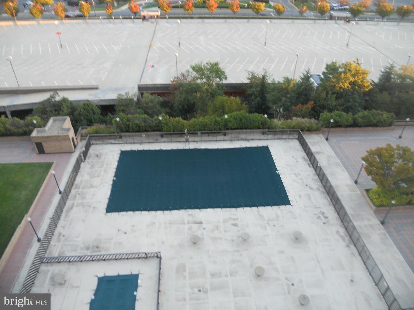 3709 GEORGE MASON DR #1213 E, FALLS CHURCH, Virginia 22041, 2 Bedrooms Bedrooms, ,2 BathroomsBathrooms,Residential,For sale,3709 GEORGE MASON DR #1213 E,VAFX2274458 MLS # VAFX2274458