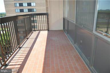 3709 GEORGE MASON DR #1213 E, FALLS CHURCH, Virginia 22041, 2 Bedrooms Bedrooms, ,2 BathroomsBathrooms,Residential,For sale,3709 GEORGE MASON DR #1213 E,VAFX2274458 MLS # VAFX2274458