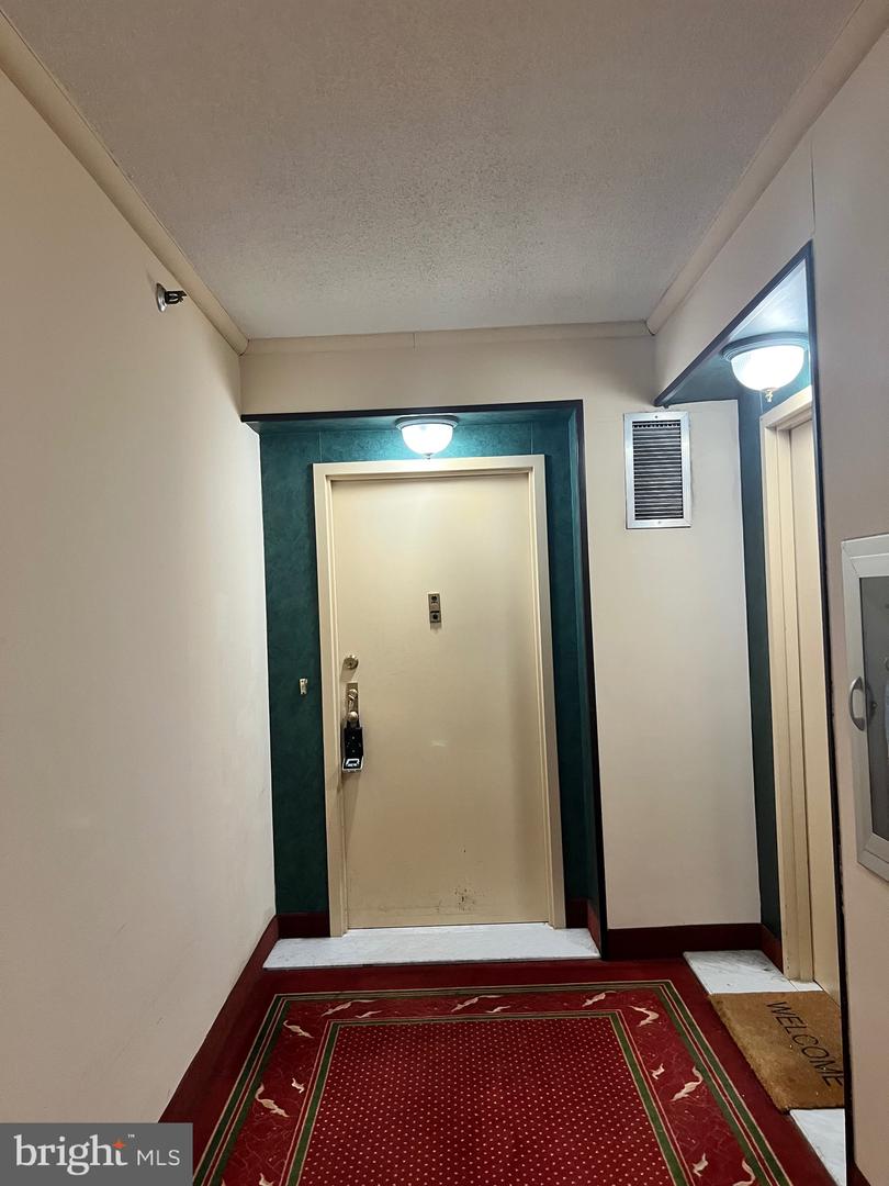 3709 GEORGE MASON DR #1213 E, FALLS CHURCH, Virginia 22041, 2 Bedrooms Bedrooms, ,2 BathroomsBathrooms,Residential,For sale,3709 GEORGE MASON DR #1213 E,VAFX2274458 MLS # VAFX2274458