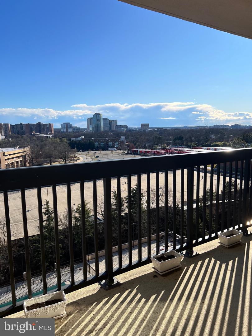 3709 GEORGE MASON DR #1213 E, FALLS CHURCH, Virginia 22041, 2 Bedrooms Bedrooms, ,2 BathroomsBathrooms,Residential,For sale,3709 GEORGE MASON DR #1213 E,VAFX2274458 MLS # VAFX2274458