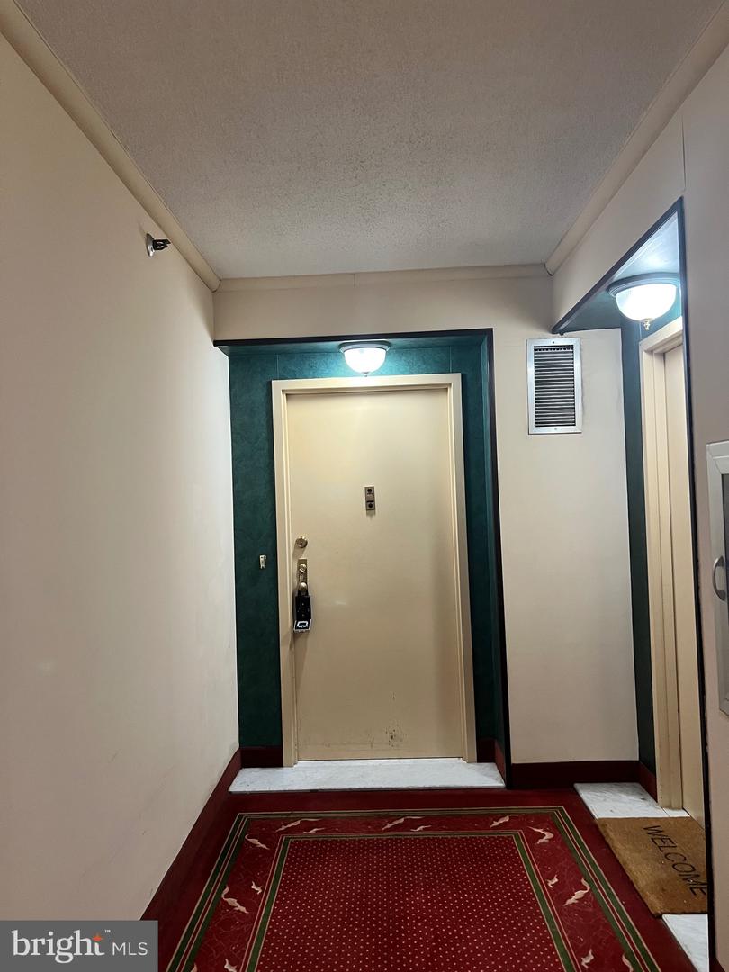 3709 GEORGE MASON DR #1213 E, FALLS CHURCH, Virginia 22041, 2 Bedrooms Bedrooms, ,2 BathroomsBathrooms,Residential,For sale,3709 GEORGE MASON DR #1213 E,VAFX2274458 MLS # VAFX2274458