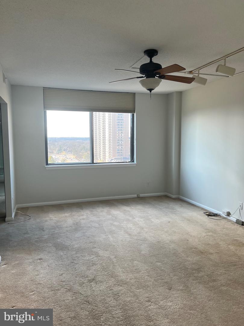 3709 GEORGE MASON DR #1213 E, FALLS CHURCH, Virginia 22041, 2 Bedrooms Bedrooms, ,2 BathroomsBathrooms,Residential,For sale,3709 GEORGE MASON DR #1213 E,VAFX2274458 MLS # VAFX2274458