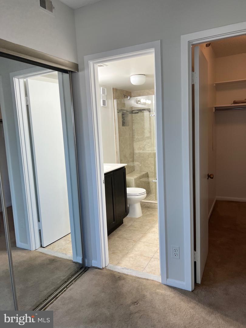 3709 GEORGE MASON DR #1213 E, FALLS CHURCH, Virginia 22041, 2 Bedrooms Bedrooms, ,2 BathroomsBathrooms,Residential,For sale,3709 GEORGE MASON DR #1213 E,VAFX2274458 MLS # VAFX2274458