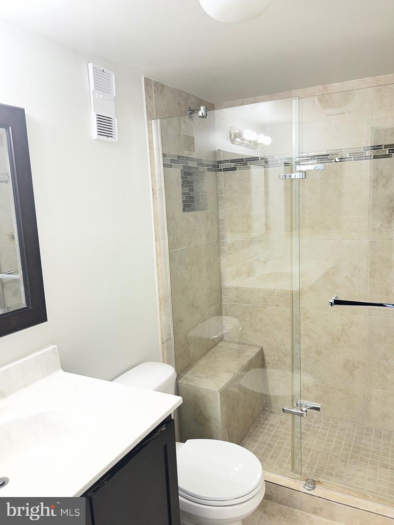 3709 GEORGE MASON DR #1213 E, FALLS CHURCH, Virginia 22041, 2 Bedrooms Bedrooms, ,2 BathroomsBathrooms,Residential,For sale,3709 GEORGE MASON DR #1213 E,VAFX2274458 MLS # VAFX2274458