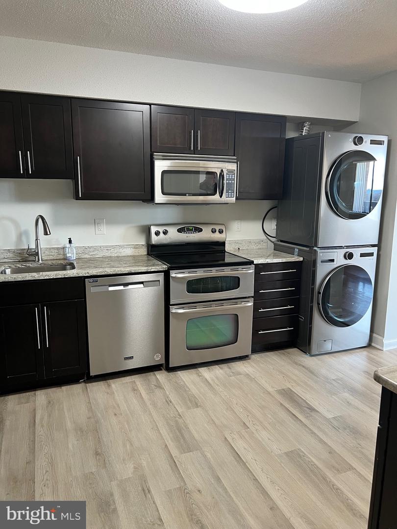 3709 GEORGE MASON DR #1213 E, FALLS CHURCH, Virginia 22041, 2 Bedrooms Bedrooms, ,2 BathroomsBathrooms,Residential,For sale,3709 GEORGE MASON DR #1213 E,VAFX2274458 MLS # VAFX2274458