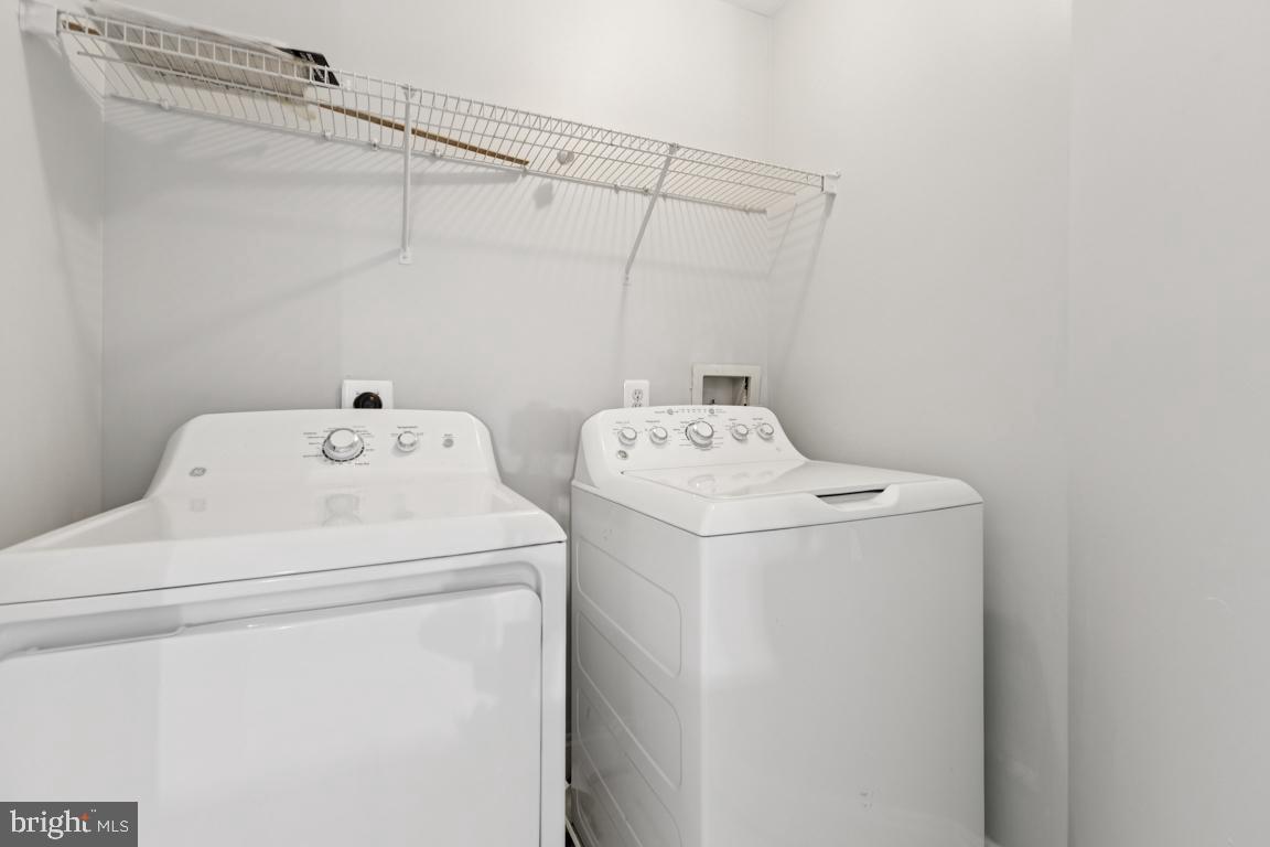 8058 GENEA WAY #48, FALLS CHURCH, Virginia 22042, 3 Bedrooms Bedrooms, ,2 BathroomsBathrooms,Residential,For sale,8058 GENEA WAY #48,VAFX2275062 MLS # VAFX2275062