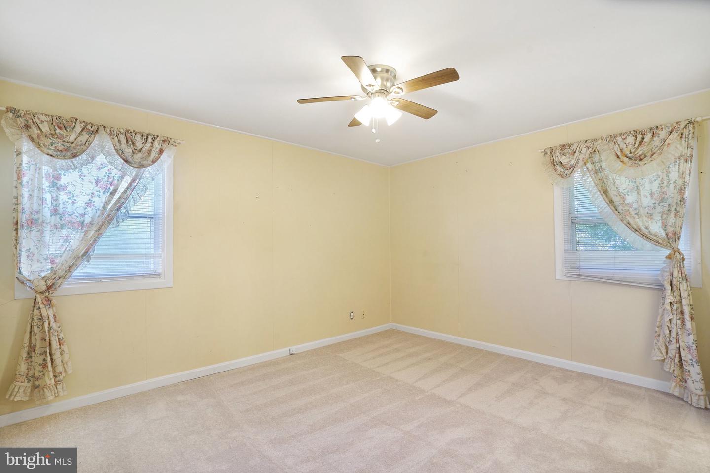 4817 UPLAND DR, ALEXANDRIA, Virginia 22310, 3 Bedrooms Bedrooms, ,2 BathroomsBathrooms,Residential,For sale,4817 UPLAND DR,VAFX2277272 MLS # VAFX2277272