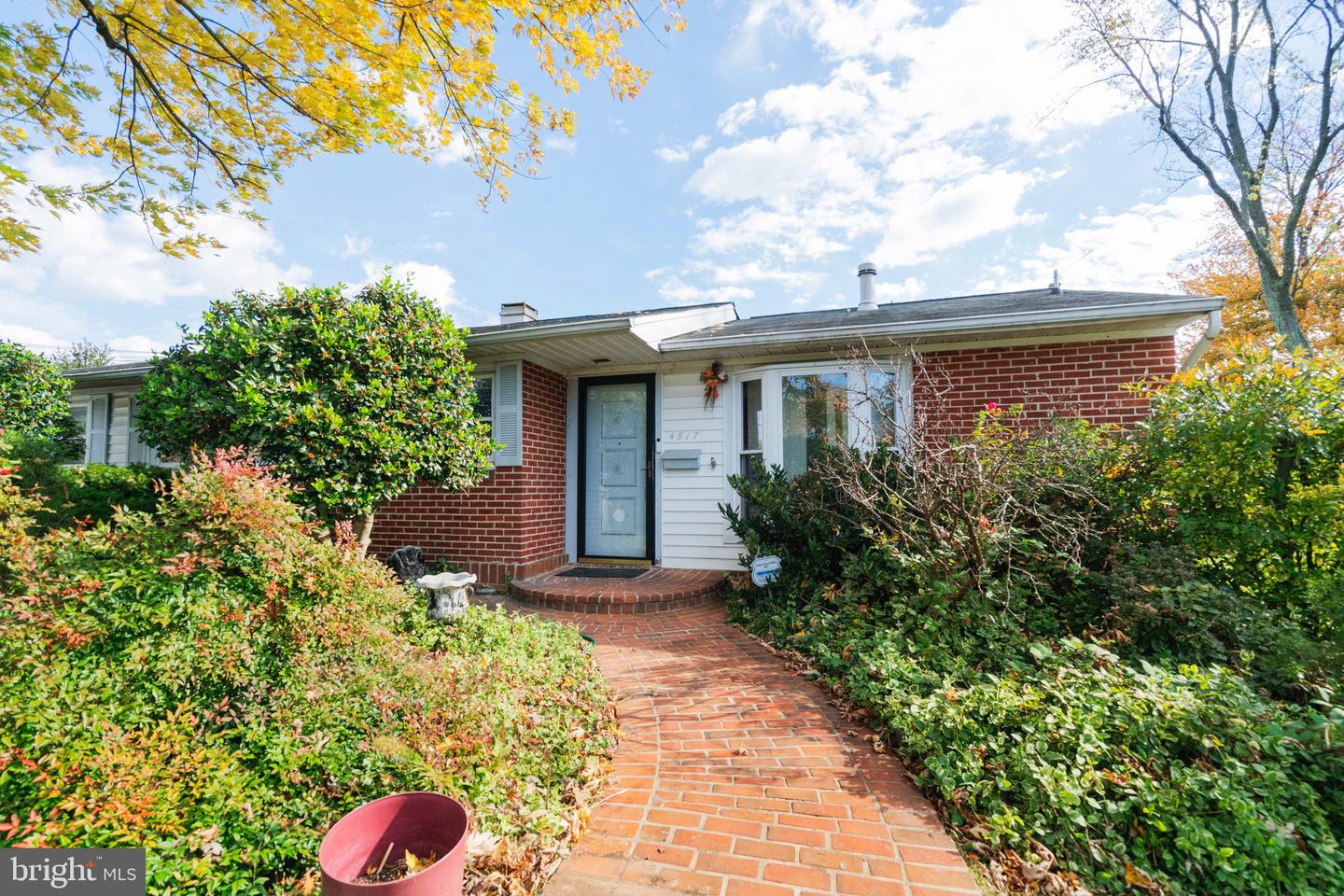 4817 UPLAND DR, ALEXANDRIA, Virginia 22310, 3 Bedrooms Bedrooms, ,2 BathroomsBathrooms,Residential,For sale,4817 UPLAND DR,VAFX2277272 MLS # VAFX2277272