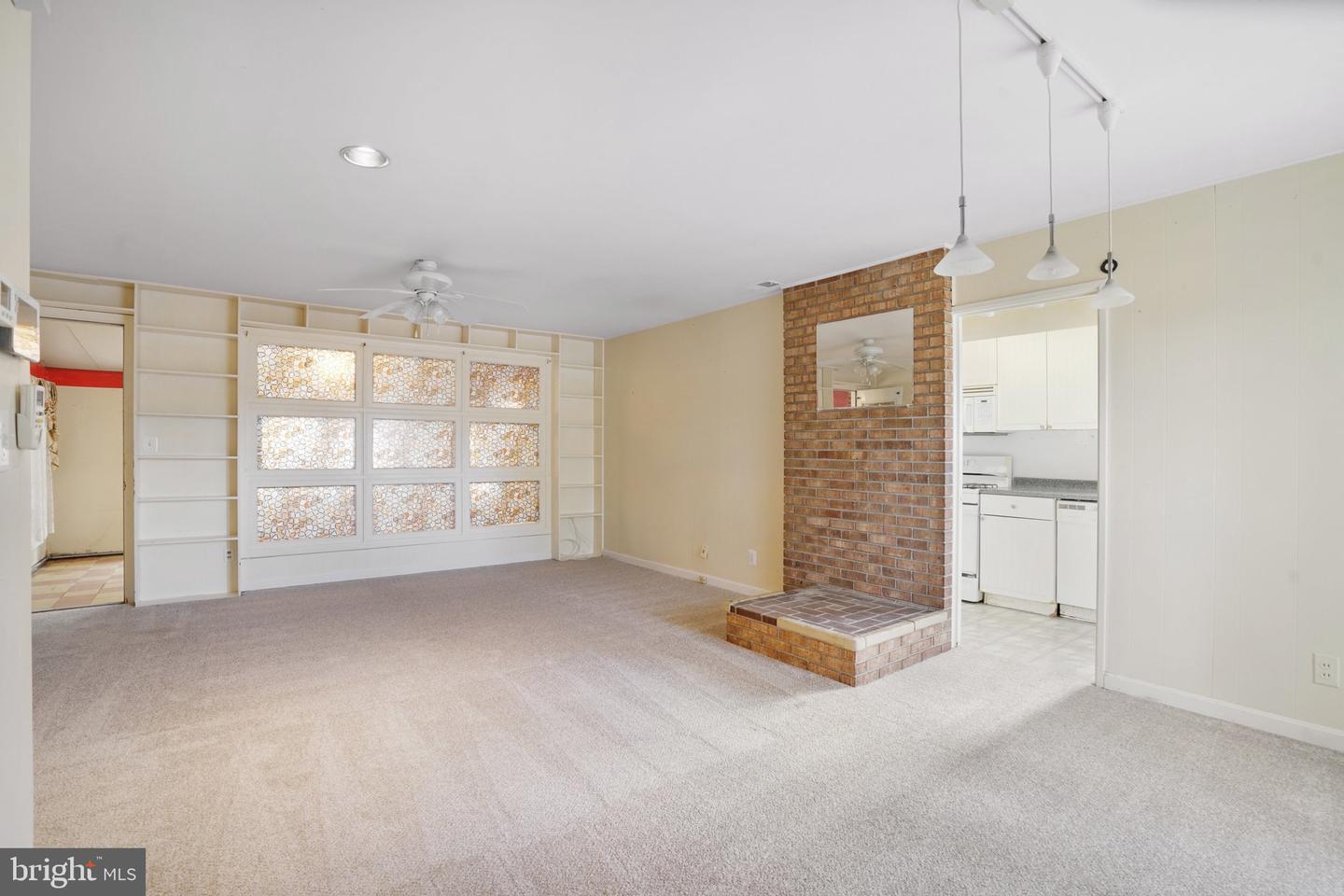 4817 UPLAND DR, ALEXANDRIA, Virginia 22310, 3 Bedrooms Bedrooms, ,2 BathroomsBathrooms,Residential,For sale,4817 UPLAND DR,VAFX2277272 MLS # VAFX2277272