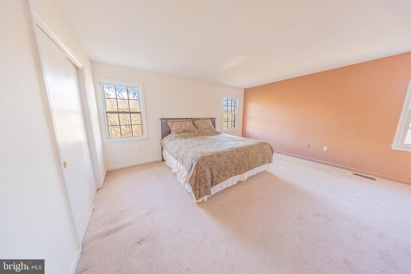 2201 NOBEHAR, VIENNA, Virginia 22181, 5 Bedrooms Bedrooms, ,3 BathroomsBathrooms,Residential,For sale,2201 NOBEHAR,VAFX2278508 MLS # VAFX2278508