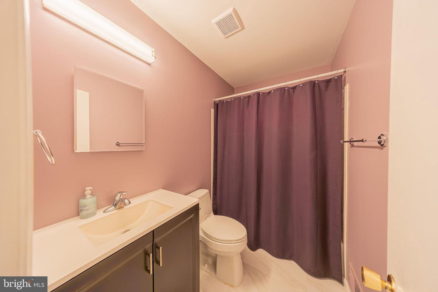 2201 NOBEHAR, VIENNA, Virginia 22181, 5 Bedrooms Bedrooms, ,3 BathroomsBathrooms,Residential,For sale,2201 NOBEHAR,VAFX2278508 MLS # VAFX2278508