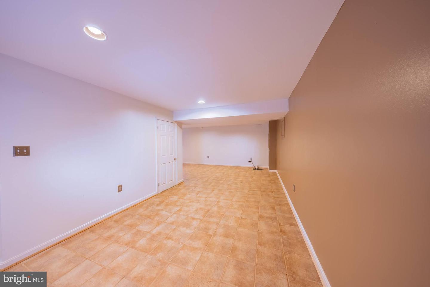 2201 NOBEHAR, VIENNA, Virginia 22181, 5 Bedrooms Bedrooms, ,3 BathroomsBathrooms,Residential,For sale,2201 NOBEHAR,VAFX2278508 MLS # VAFX2278508