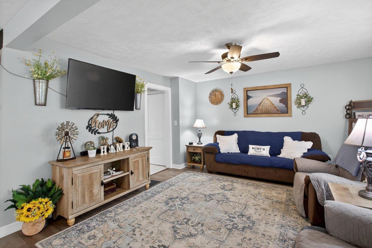 6699 S EAST SIDE HWY, ELKTON, Virginia 22827, 4 Bedrooms Bedrooms, ,1 BathroomBathrooms,Residential,6699 S EAST SIDE HWY,672408 MLS # 672408