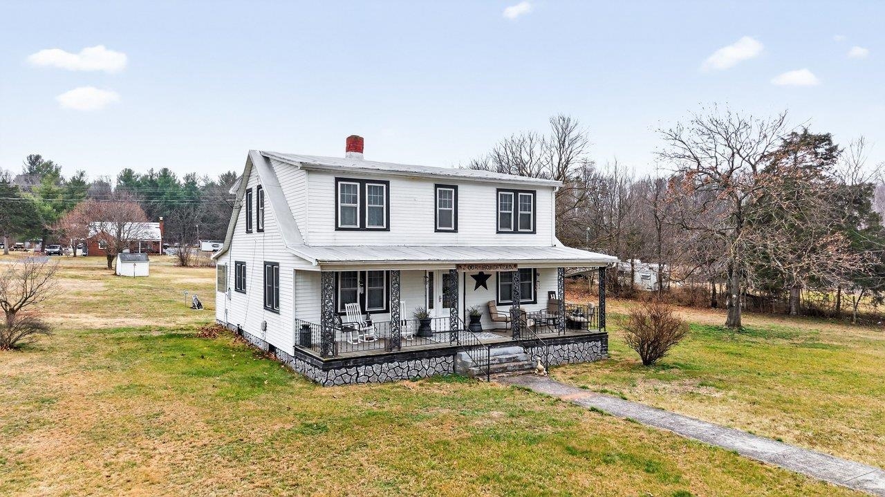 6699 S EAST SIDE HWY, ELKTON, Virginia 22827, 4 Bedrooms Bedrooms, ,1 BathroomBathrooms,Residential,6699 S EAST SIDE HWY,672408 MLS # 672408