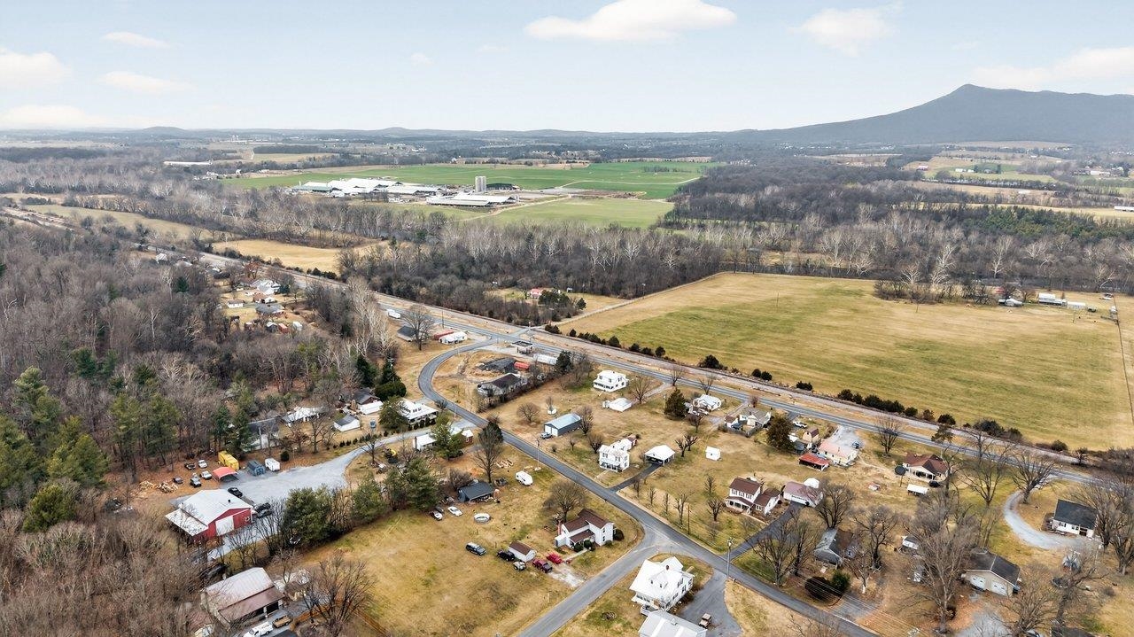 6699 S EAST SIDE HWY, ELKTON, Virginia 22827, 4 Bedrooms Bedrooms, ,1 BathroomBathrooms,Residential,6699 S EAST SIDE HWY,672408 MLS # 672408