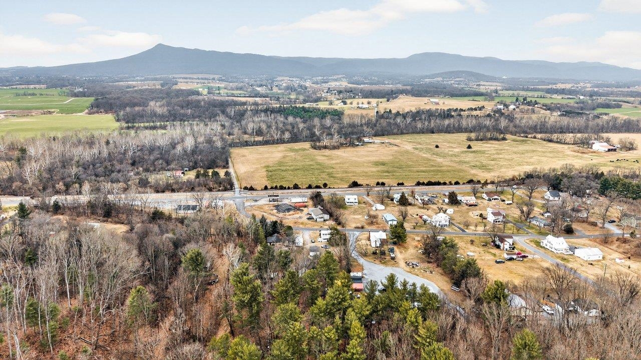 6699 S EAST SIDE HWY, ELKTON, Virginia 22827, 4 Bedrooms Bedrooms, ,1 BathroomBathrooms,Residential,6699 S EAST SIDE HWY,672408 MLS # 672408