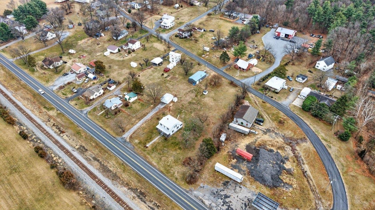 6699 S EAST SIDE HWY, ELKTON, Virginia 22827, 4 Bedrooms Bedrooms, ,1 BathroomBathrooms,Residential,6699 S EAST SIDE HWY,672408 MLS # 672408