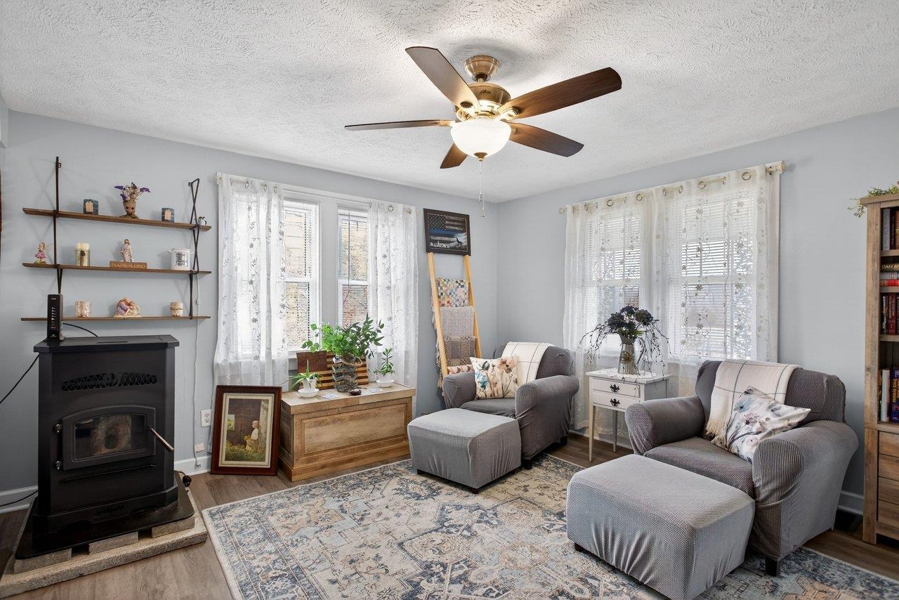 6699 S EAST SIDE HWY, ELKTON, Virginia 22827, 4 Bedrooms Bedrooms, ,1 BathroomBathrooms,Residential,6699 S EAST SIDE HWY,672408 MLS # 672408