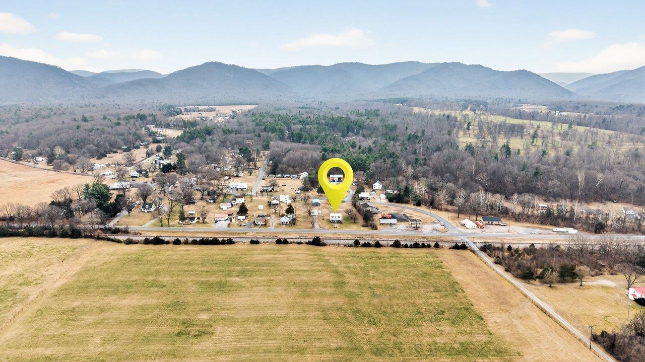 6699 S EAST SIDE HWY, ELKTON, Virginia 22827, 4 Bedrooms Bedrooms, ,1 BathroomBathrooms,Residential,6699 S EAST SIDE HWY,672408 MLS # 672408