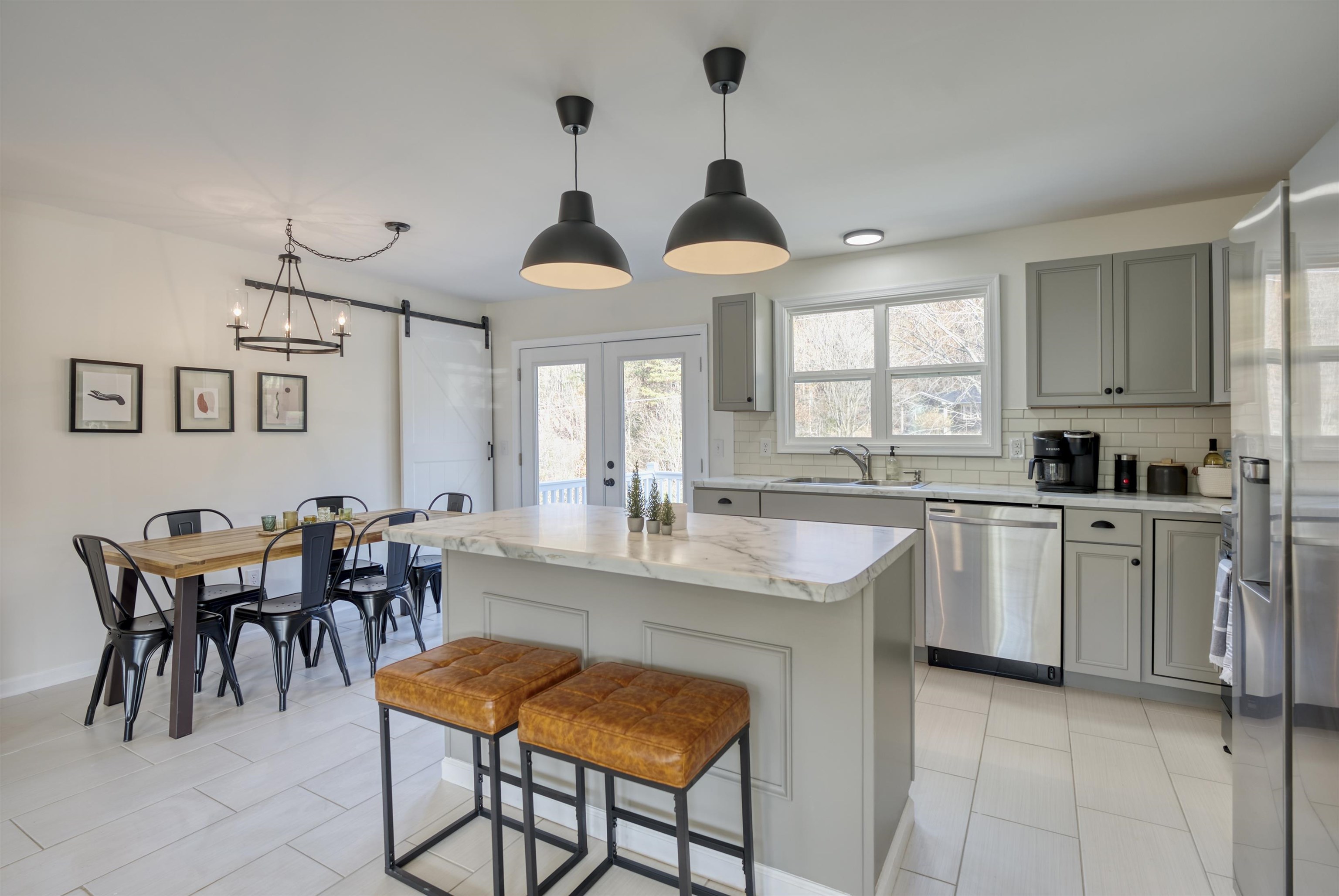 220 VIEW MOUNTAIN RD, STANLEY, Virginia 22851, 3 Bedrooms Bedrooms, ,2 BathroomsBathrooms,Residential,Silox Getaway,220 VIEW MOUNTAIN RD,672414 MLS # 672414