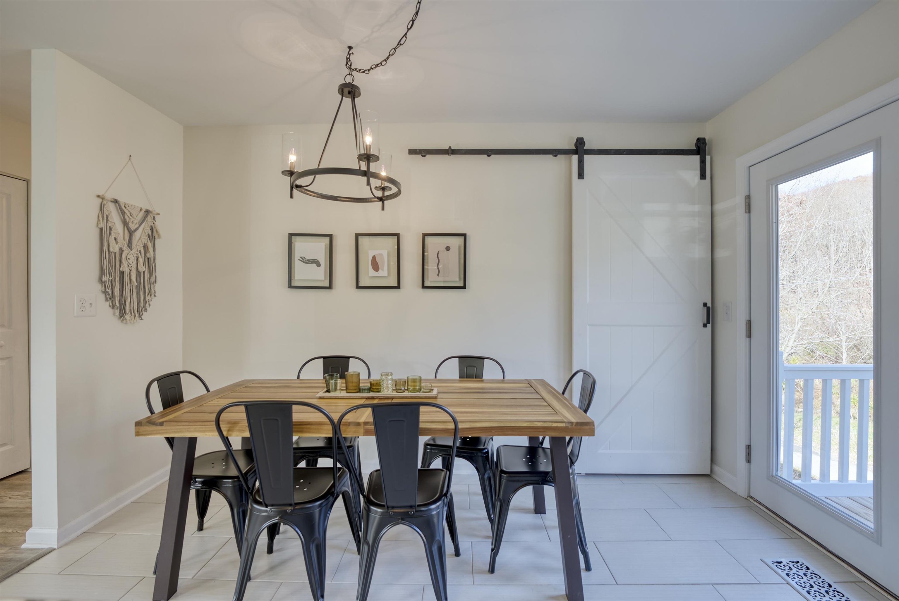 220 VIEW MOUNTAIN RD, STANLEY, Virginia 22851, 3 Bedrooms Bedrooms, ,2 BathroomsBathrooms,Residential,Silox Getaway,220 VIEW MOUNTAIN RD,672414 MLS # 672414