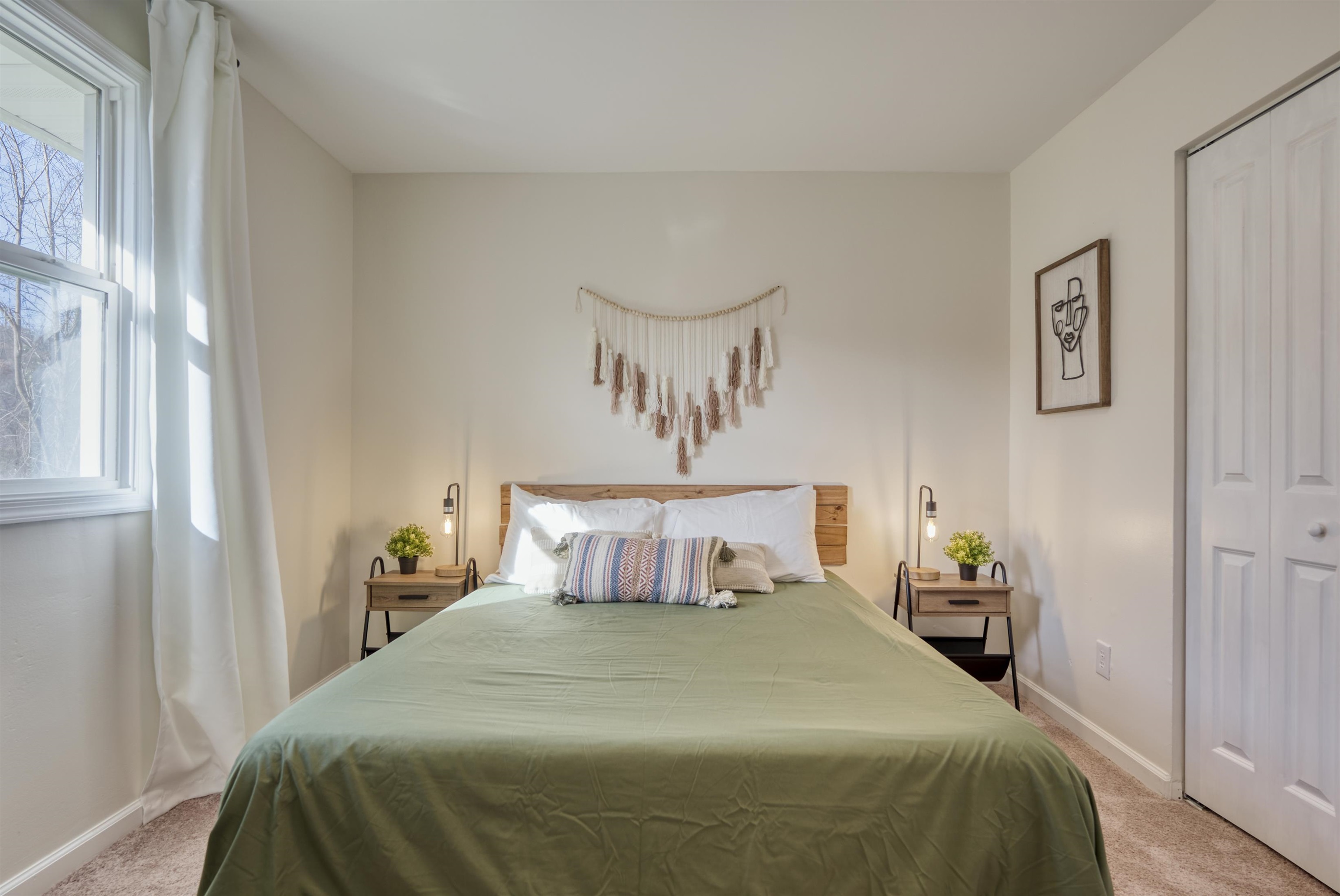 220 VIEW MOUNTAIN RD, STANLEY, Virginia 22851, 3 Bedrooms Bedrooms, ,2 BathroomsBathrooms,Residential,Silox Getaway,220 VIEW MOUNTAIN RD,672414 MLS # 672414