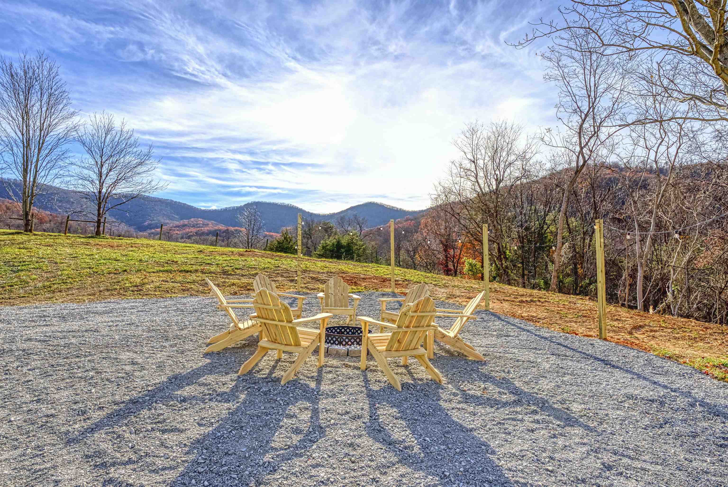 220 VIEW MOUNTAIN RD, STANLEY, Virginia 22851, 3 Bedrooms Bedrooms, ,2 BathroomsBathrooms,Residential,Silox Getaway,220 VIEW MOUNTAIN RD,672414 MLS # 672414