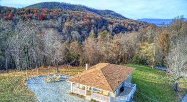 220 VIEW MOUNTAIN RD, STANLEY, Virginia 22851, 3 Bedrooms Bedrooms, ,2 BathroomsBathrooms,Residential,Silox Getaway,220 VIEW MOUNTAIN RD,672414 MLS # 672414