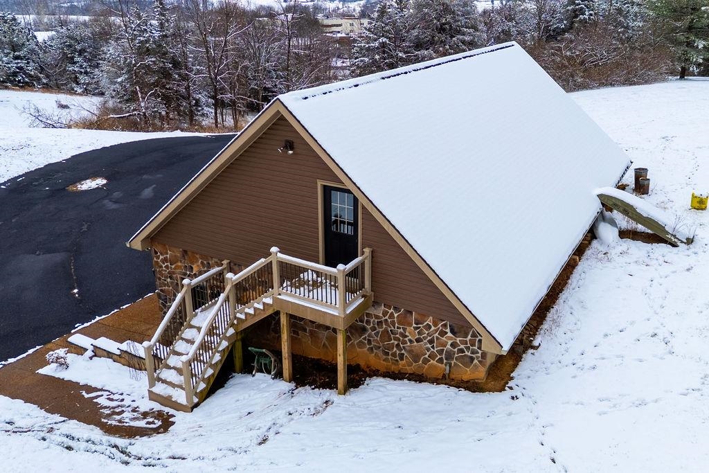 840 COMMERCE RD, STAUNTON, Virginia 24401, 4 Bedrooms Bedrooms, ,3 BathroomsBathrooms,Residential,840 COMMERCE RD,672415 MLS # 672415